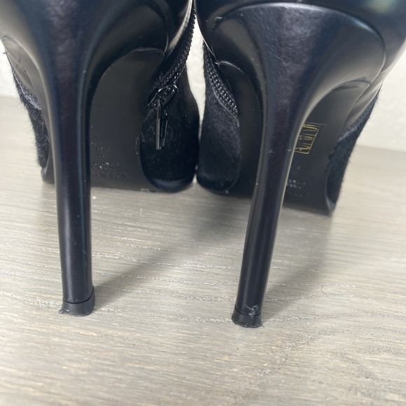Vince Calla‎ Pointed Toe Calf Hair Bootie Black Womens Size 9 - Picture 7 of 9